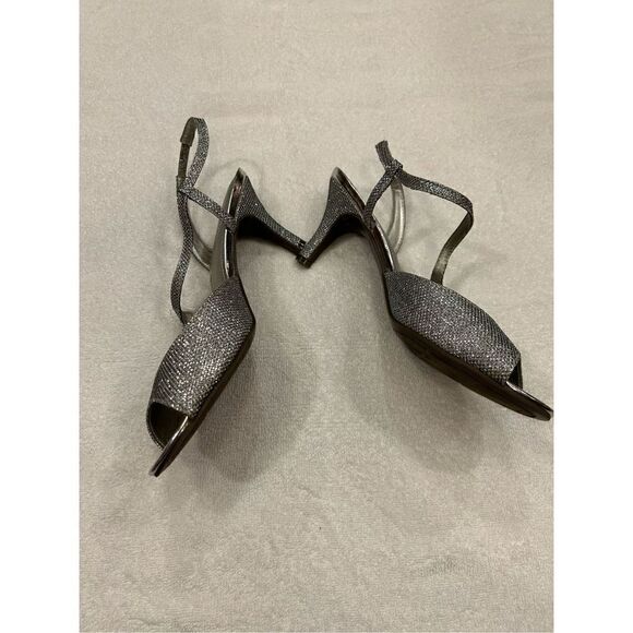 Kelly and Katie silver heels size 10M Mandy - Picture 3 of 7
